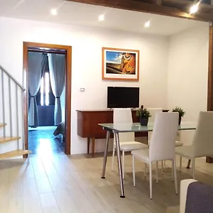 https://christians-house.catania-hotels.net