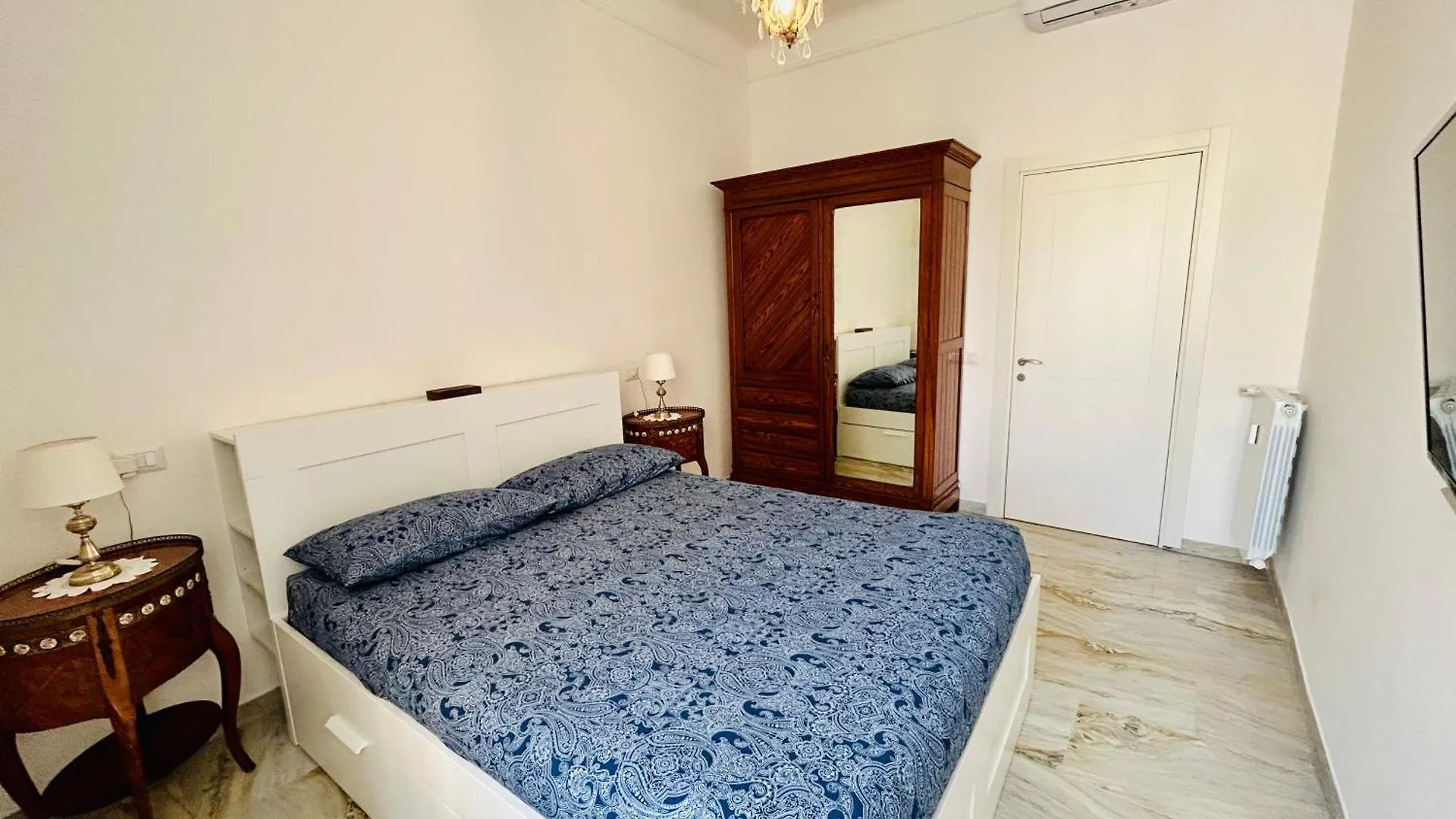 Prati Di Borgo contacts